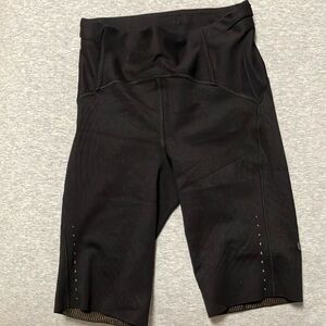 Lululemon sense knit 10” short, black, size 4